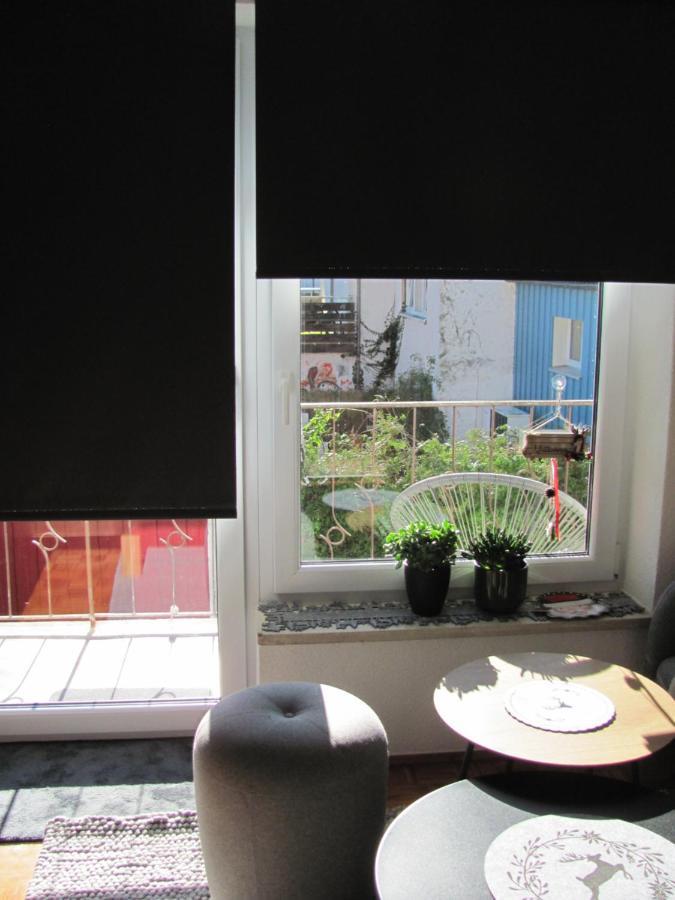 #1Gemuetliches Ruhiges Sonniges Balkonzimmer Mit Gemeinschaftsbad W-Lan Airport Nah Late Night Check In Haus Nr 9,5 Trunkelsberg المظهر الخارجي الصورة